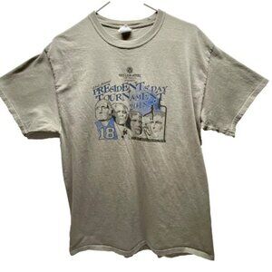 Port Angeles WA Presidents Day Tournanent 2018 Red Lion Tee Men's Large Grey EUC